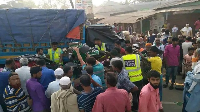 বগুড়ায় পিকআপ-সিএনজির মুখোমুখি সংঘর্ষে নিহত ৩