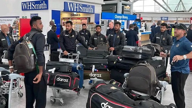 ইংল্যান্ড পৌঁছেছে বাংলাদেশ দল