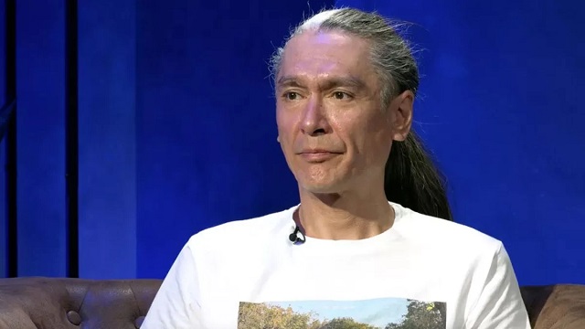 মাকে মুক্তি দেয়ার অনুরোধ জানালেন অং সান সু চির ছেলে