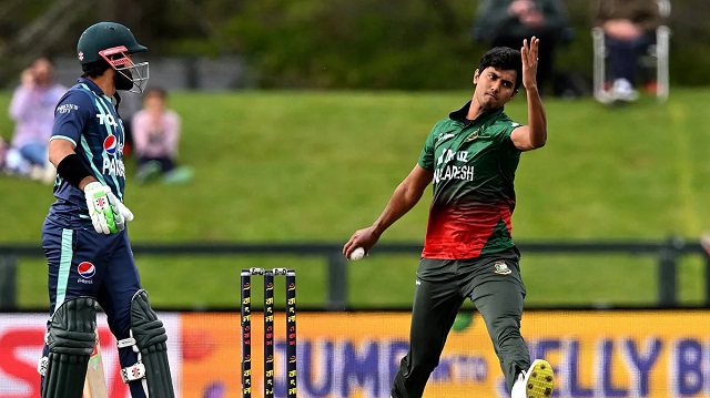 ৭ উইকেটে জিতলো পাকিস্তান