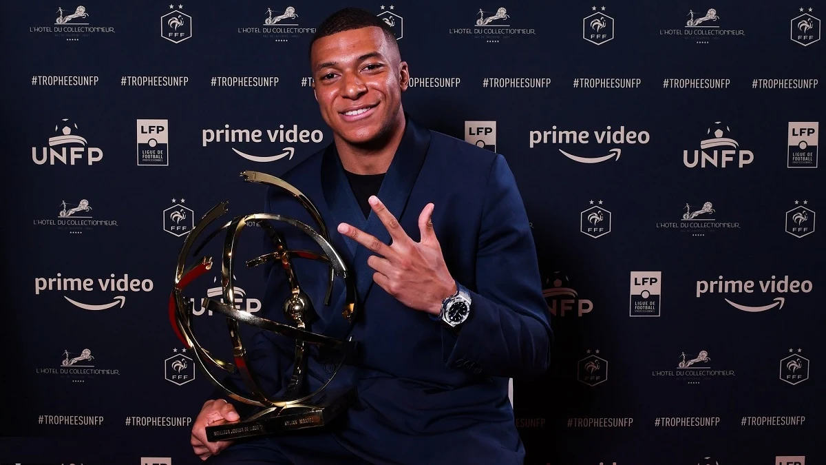 টানা ৪বার ফরাসি লিগের সেরা খেলোয়াড় এমবাপ্পে