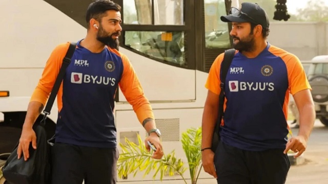 ঢাকায় পৌঁছেছেন রোহিত-কোহলিরা