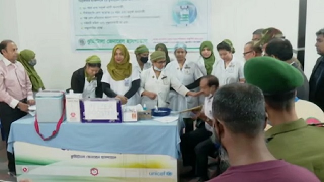 সারাদেশে করোনা টিকার ৪র্থ ডোজ দেয়া শুরু