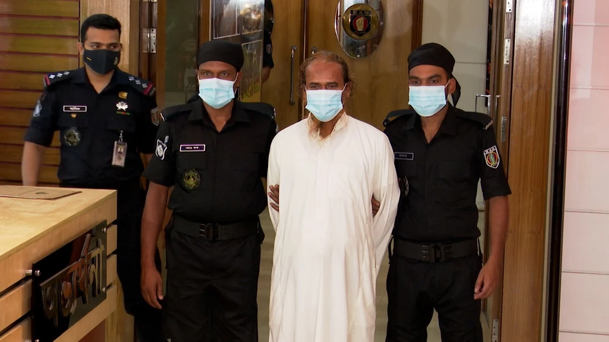 শেখ হাসিনাকে হত্যাচেষ্টায় মৃত্যুদণ্ডপ্রাপ্ত আসামি মোহাম্মদ এনামুল গ্রেফতার