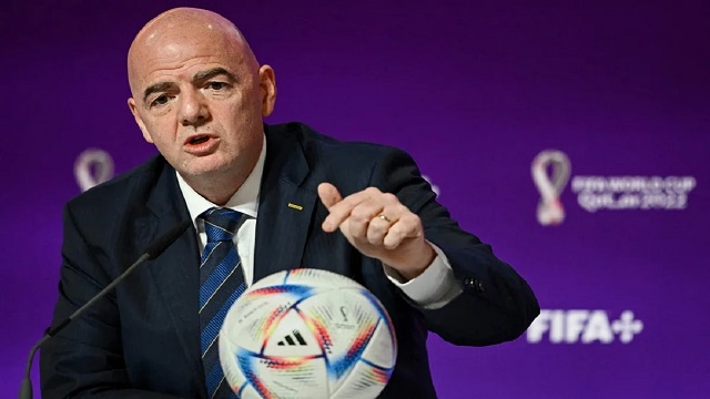 প্রতিটি দেশে পেলের নামে স্টেডিয়াম চান ফিফা সভাপতি