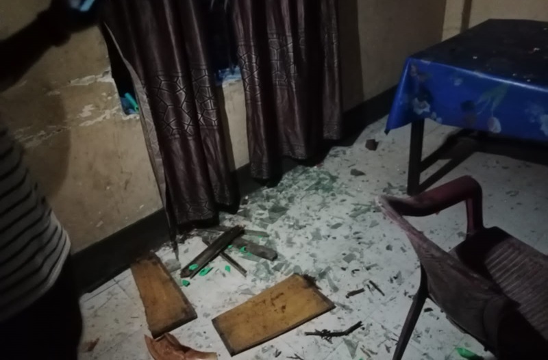 চট্টগ্রামে শিক্ষামন্ত্রীর বাসায় হামলা, গাড়িতে আগুন