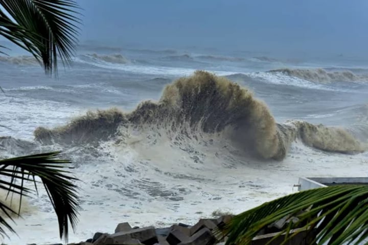 সাগরে লঘুচাপ, আট বিভাগের জন্য বড় দুঃসংবাদ!