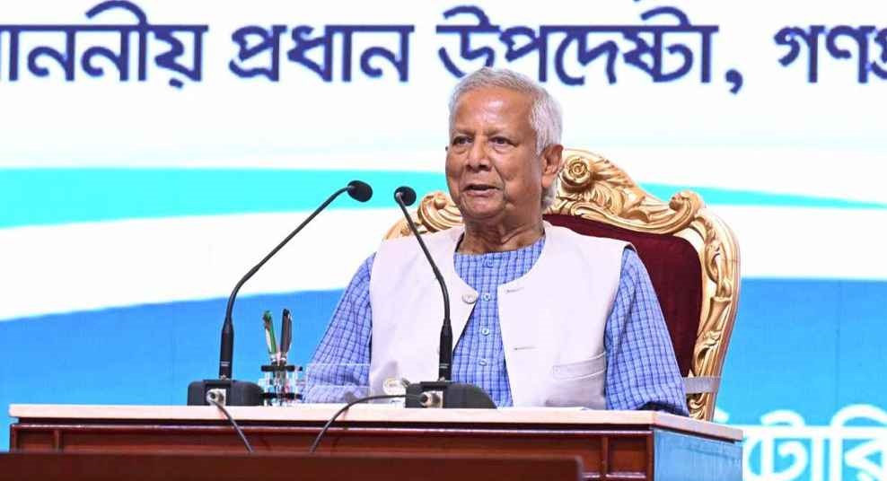 যুদ্ধাবস্থায় আছি, পুলিশকে সজাগ থাকতে হবে: প্রধান উপদেষ্টা