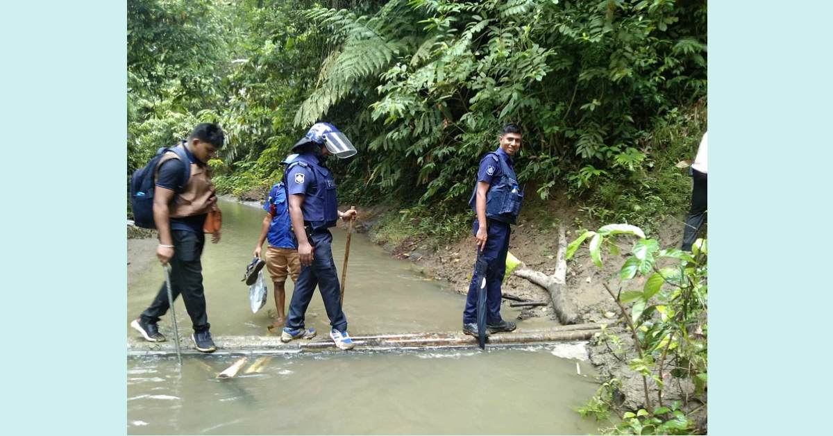 পাহাড়ে নতুন জঙ্গি আস্তানার সন্ধান, গুলি ও বিস্ফোরক উদ্ধার