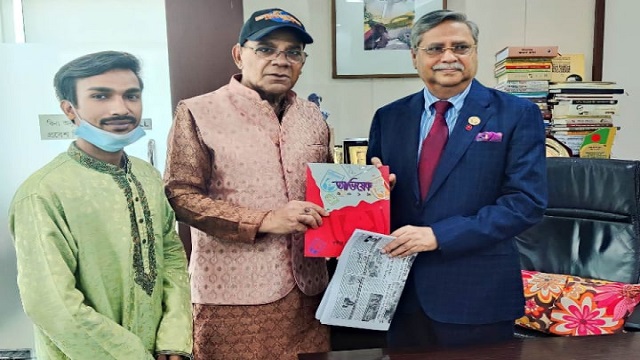 দেশে ফিরেই নব-নির্বাচিত রাষ্ট্রপতির সঙ্গে আহমেদ শরীফের সাক্ষাৎ