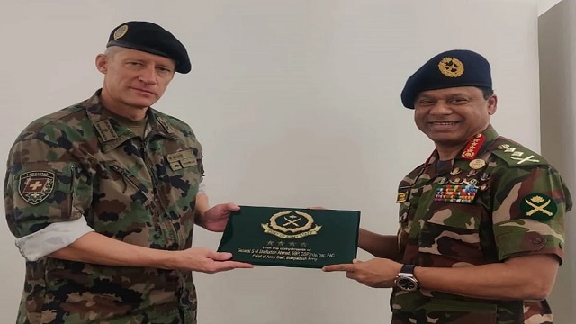 সুইজারল্যান্ড সফর শেষে দেশে ফিরলেন সেনাপ্রধান